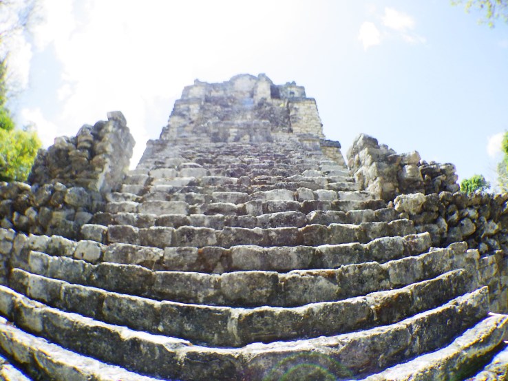 Photographing a Mayan ruin with the WG-M2 is impossible; it doesn't have the dynamic range to deal with the differences in brightness, and the wide angle lens completely distorts the view.