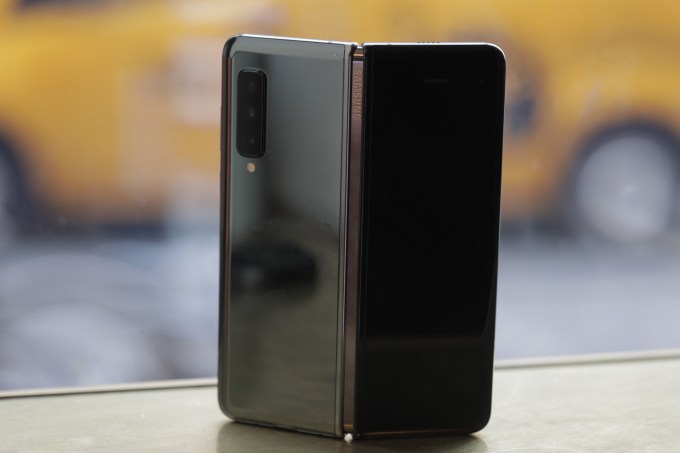 CMB_8168 Samsung Galaxy Fold